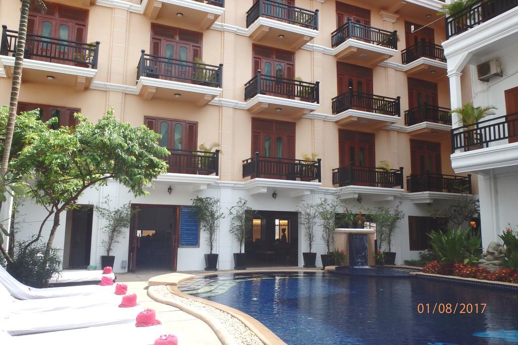 Apsara Sovannaphum Boutique Siem Reap Bagian luar foto