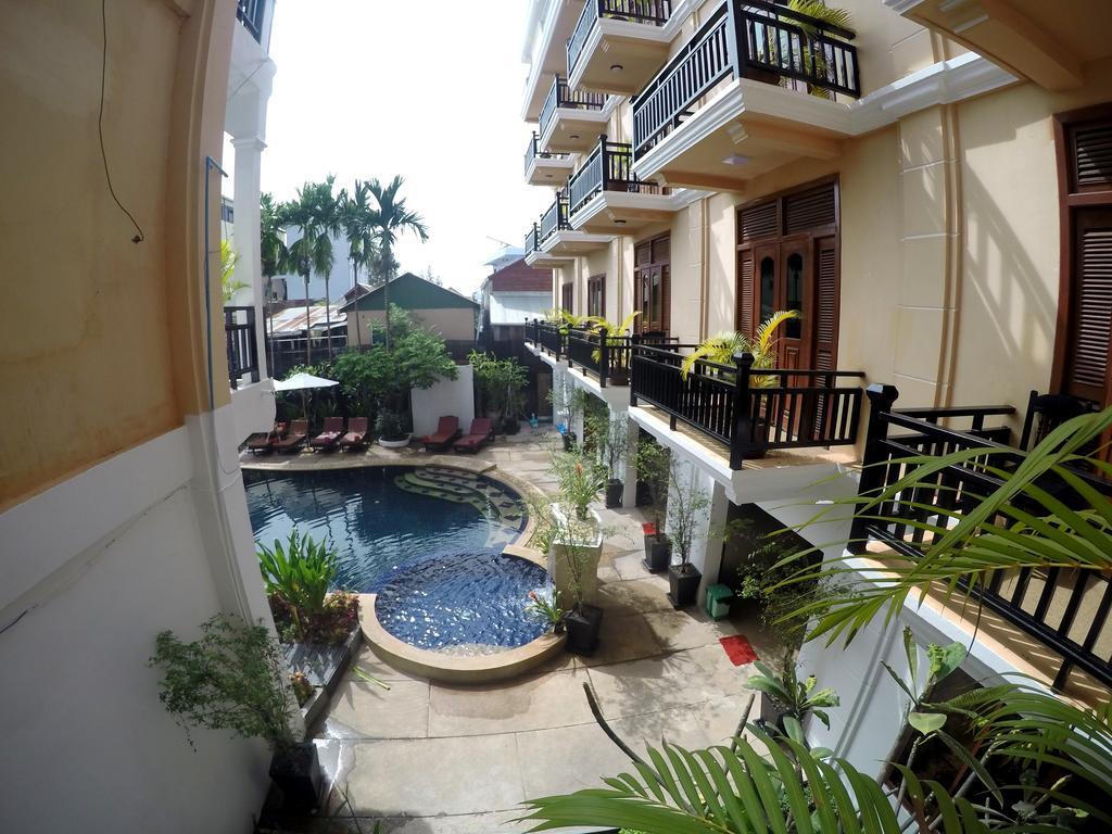 Apsara Sovannaphum Boutique Siem Reap Bagian luar foto