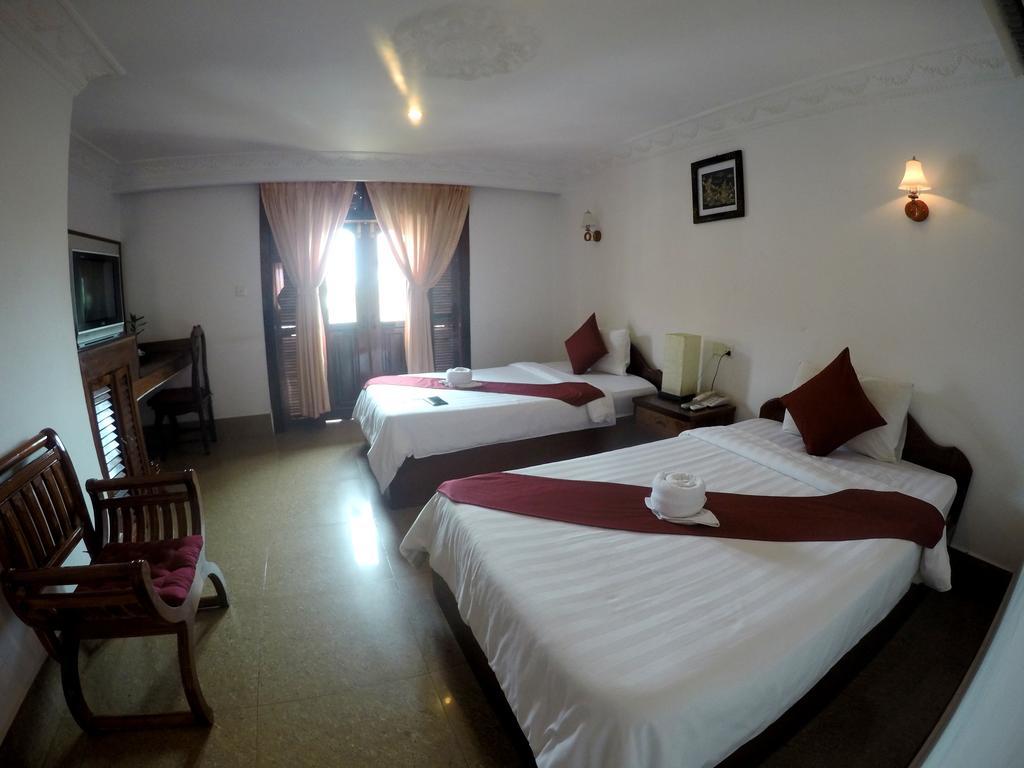 Apsara Sovannaphum Boutique Siem Reap Bagian luar foto