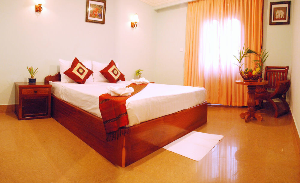 Apsara Sovannaphum Boutique Siem Reap Bagian luar foto